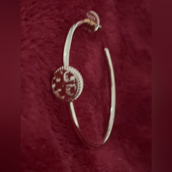 Tory Burch Elegant Gold Hoop Earring - Picture 6 of 8